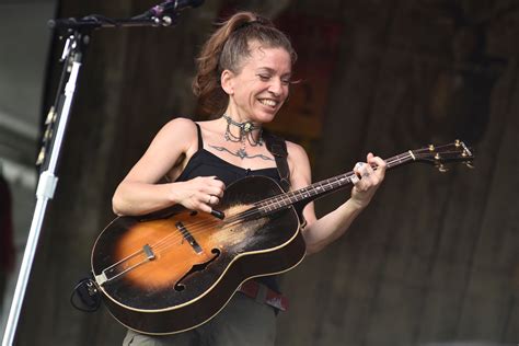 Ani DiFranco (@anidifranco) .